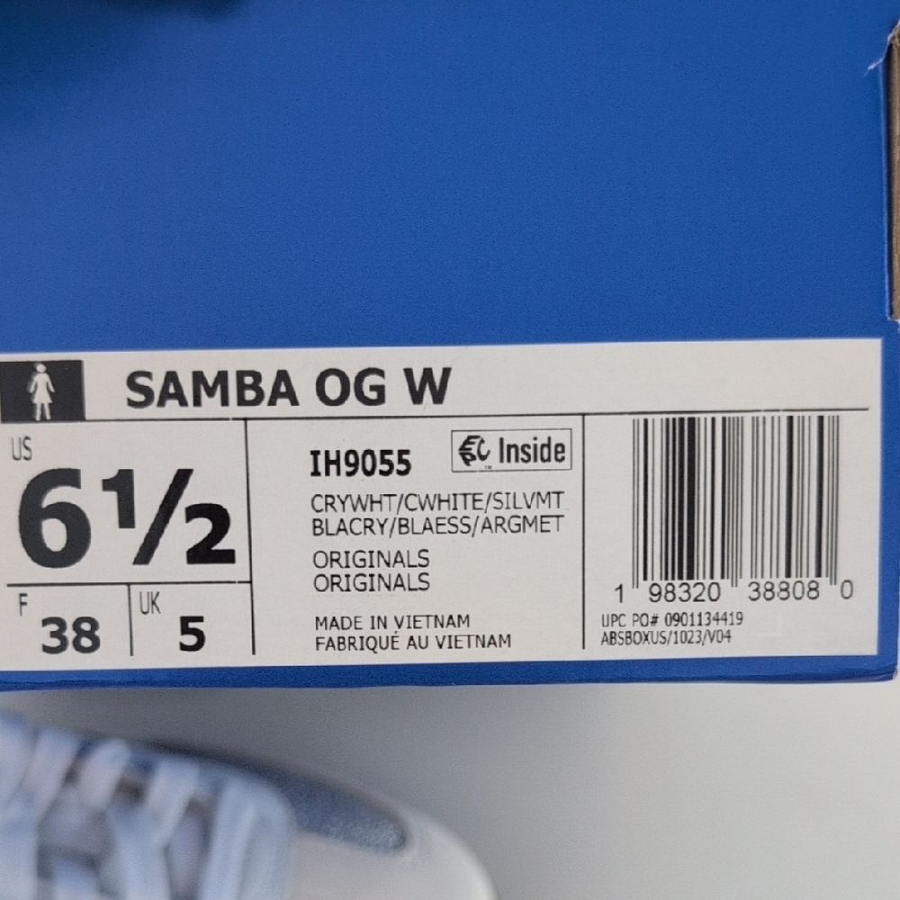 Adidas Glittering Silver and Black Sneakers - Picture 10 of 11